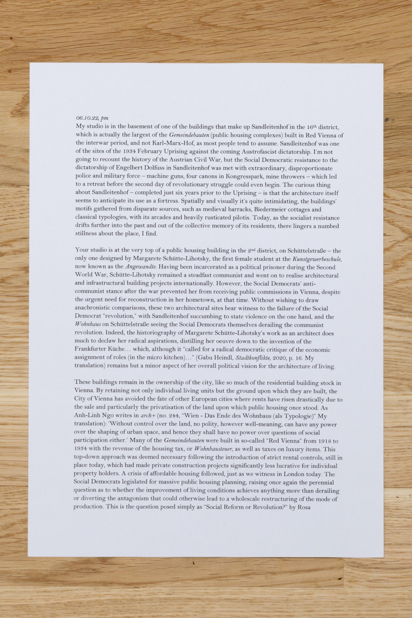 Miriam Stoney, Textual Situation (Too Many Words), 2022